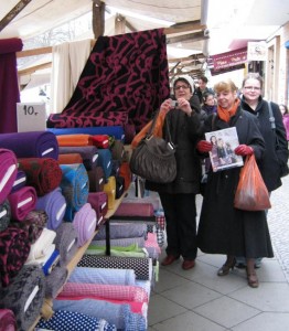 Markt mit Berliner Hobbyschneiderinnen