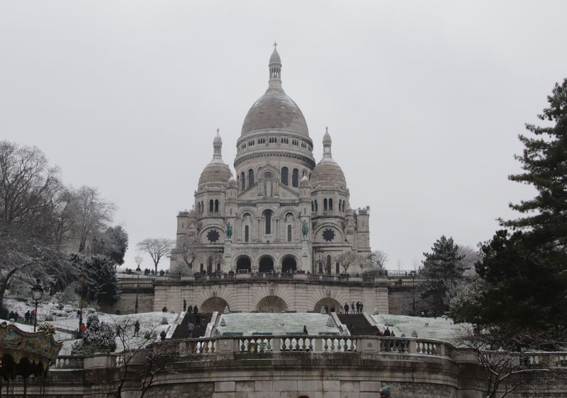 Schnee bei Sacre Coeur